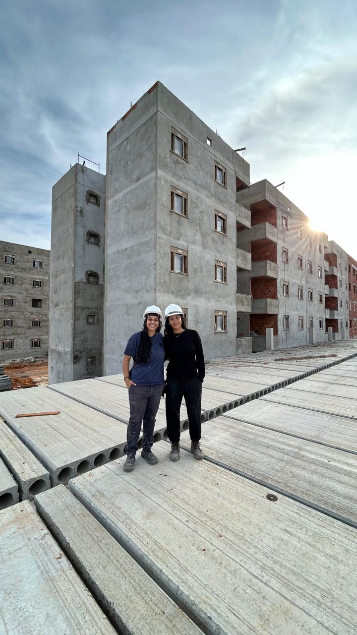 Equipe da Evolux Empreiteira em obra